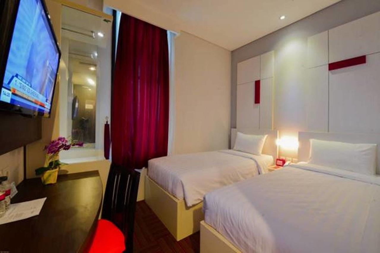 D'Hotel Джакарта Екстер'єр фото
