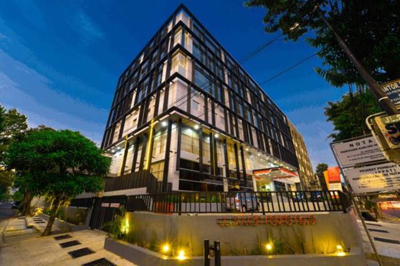 D'Hotel Джакарта Екстер'єр фото