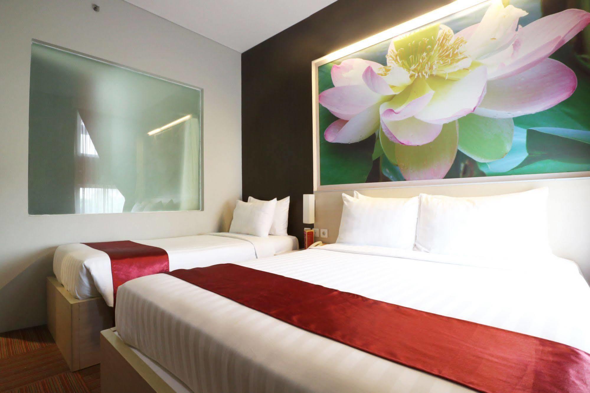 D'Hotel Джакарта Екстер'єр фото