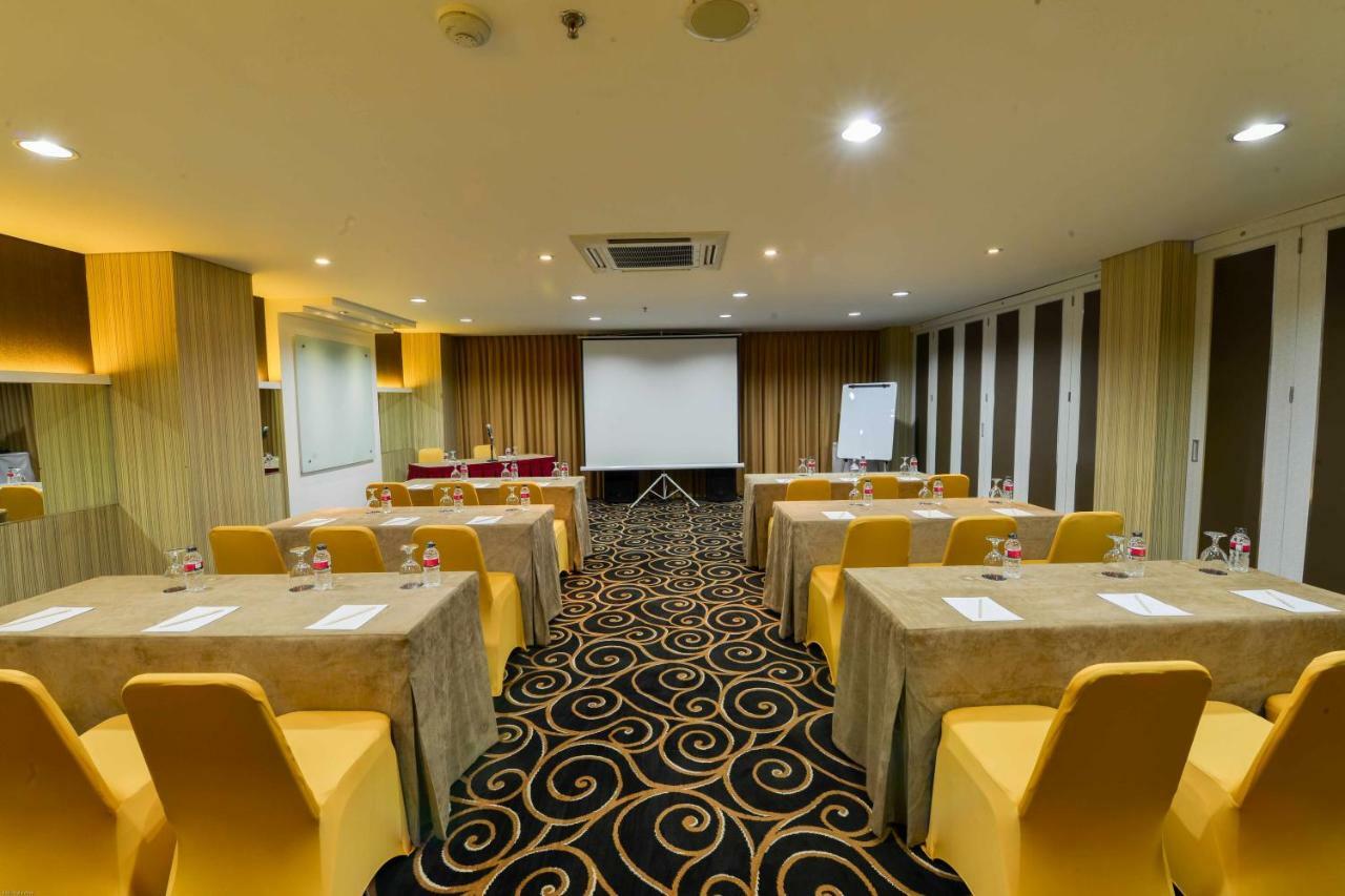 D'Hotel Джакарта Екстер'єр фото